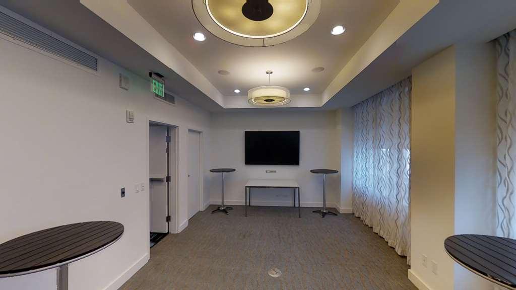 Yve Hotel Miami Servis gambar